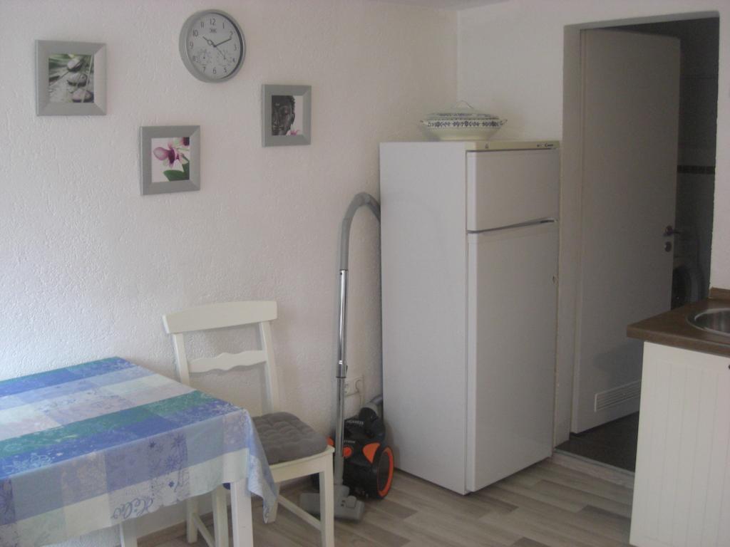 Unterkunft Fuer Arbeiter Und Monteure Gräfrath Δωμάτιο φωτογραφία